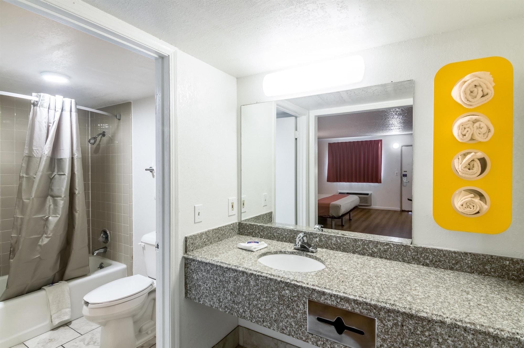 Motel 6-Clinton, Ok Ngoại thất bức ảnh