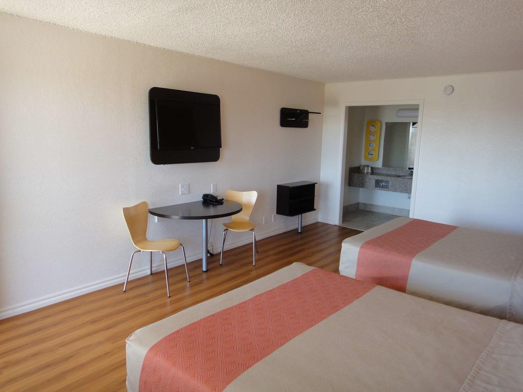 Motel 6-Clinton, Ok Ngoại thất bức ảnh